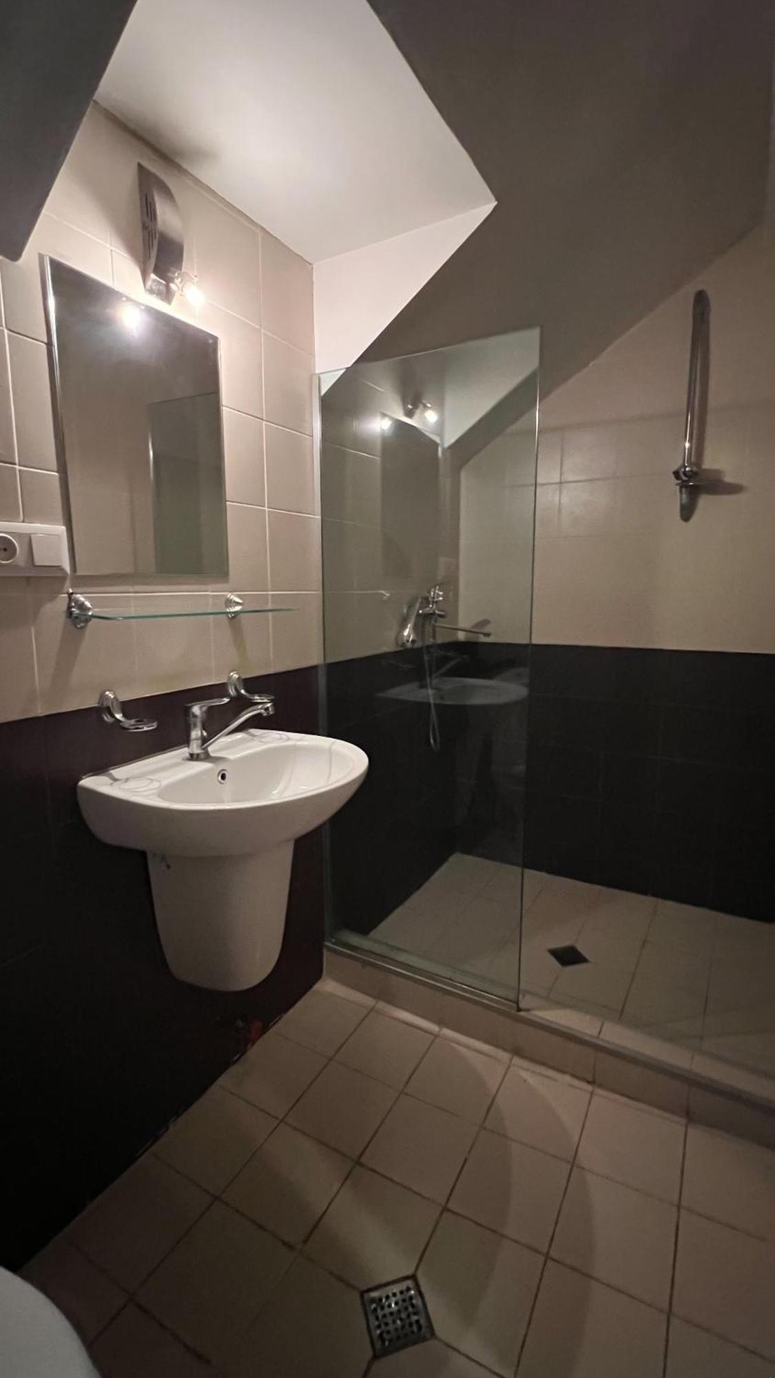 Duma Hotel Tbilisi Luaran gambar