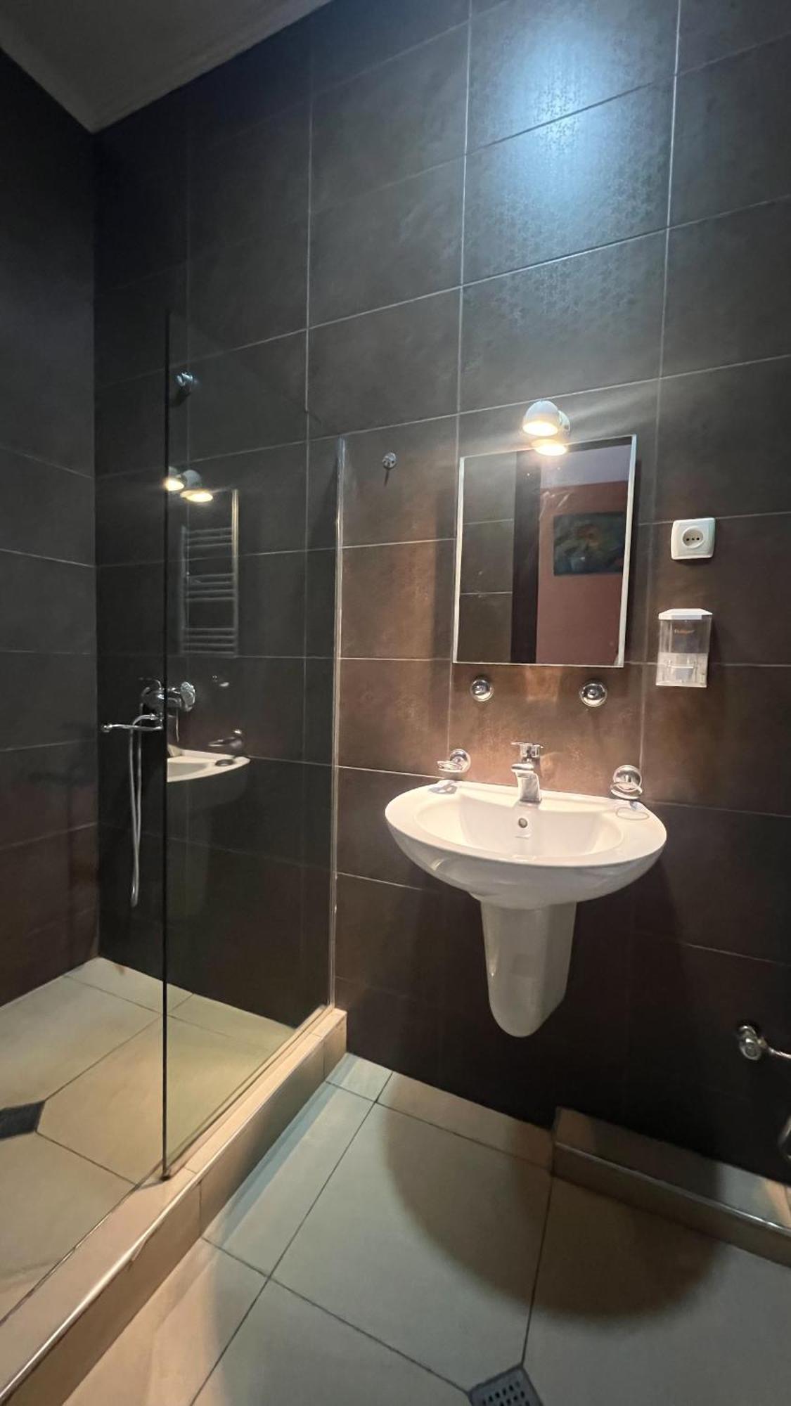 Duma Hotel Tbilisi Luaran gambar